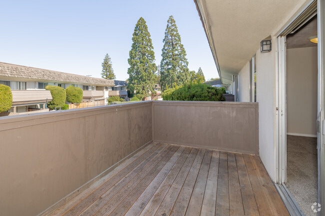 2BR, 1.25BA - 940SF - Balcony - Hacienda Apartments