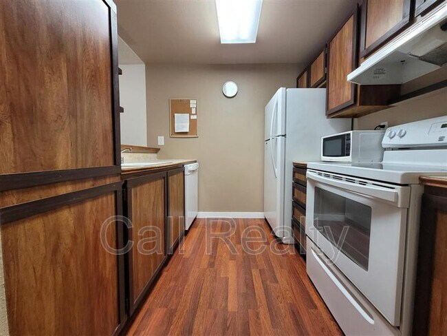 Foto del edificio - 6017 E 6th Ave
