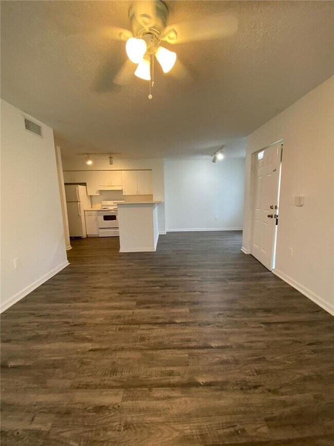 Building Photo - 7872 Sonoma Springs Cir
