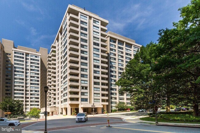 Foto del edificio - 5500 Friendship Blvd