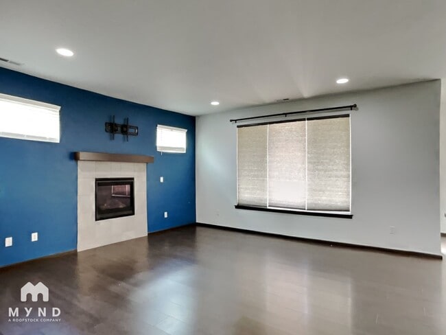 Building Photo - 2753 S 124th Ln