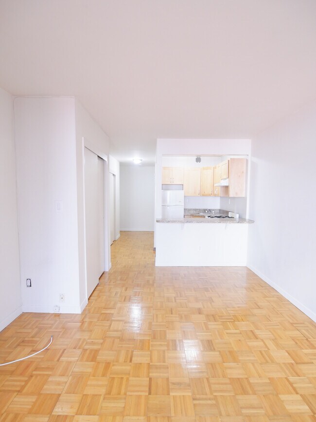Interior Photo - 157 East 85th Street