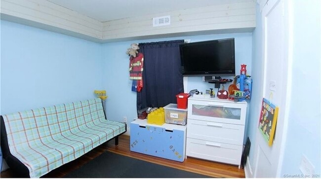 Building Photo - 740 Quinnipiac Ave