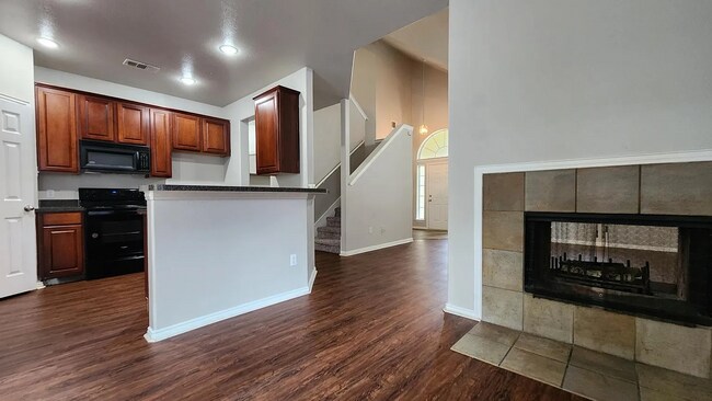 Building Photo - 10014 Cedar Lake Dr