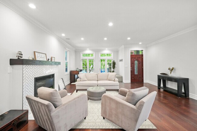 Foto del edificio - 2512 N Artesian Ave