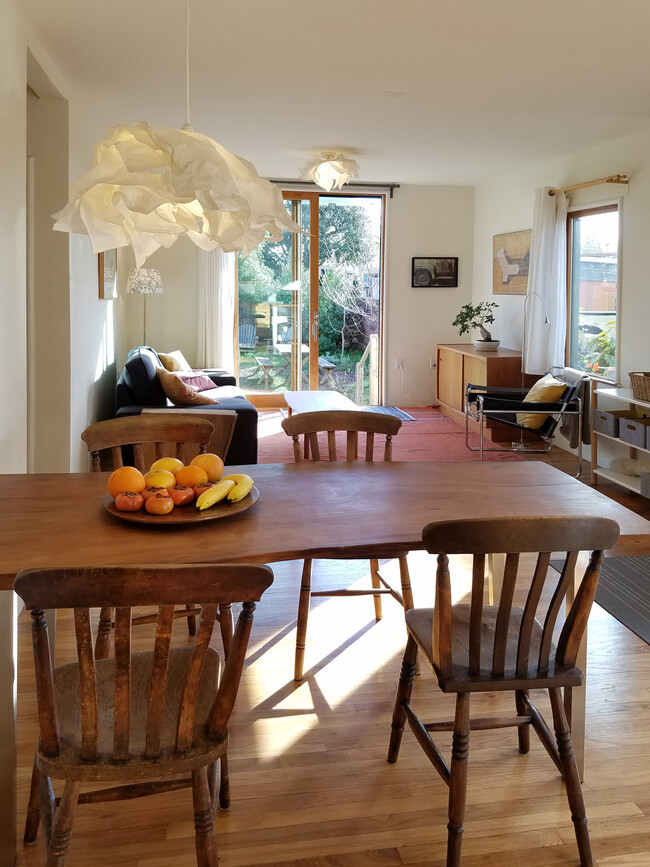 Foto del edificio - 1322 Dwight Way