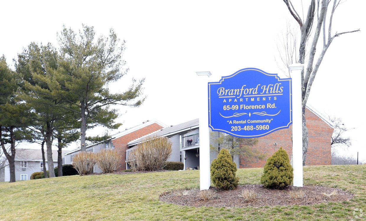 Foto principal - Branford Hills Apartments