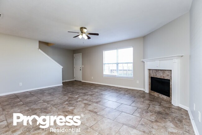 Building Photo - 172 Lyndhurst Dr