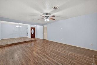 Building Photo - 3906 Glen Cove Cir