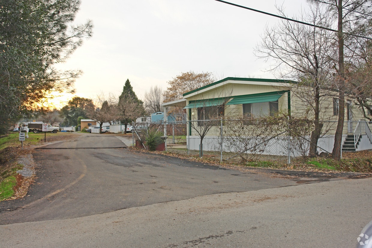 Building Photo - Bixby Knolls Mobile Home Park