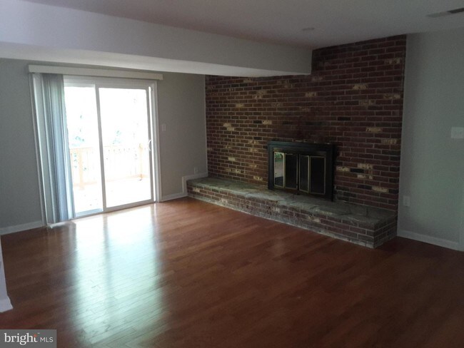 Building Photo - 9400 Croom Acres Dr