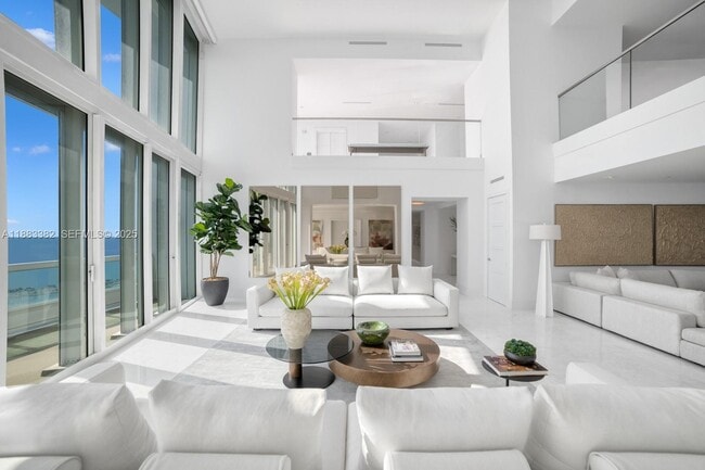 Building Photo - 1643 Brickell Ave