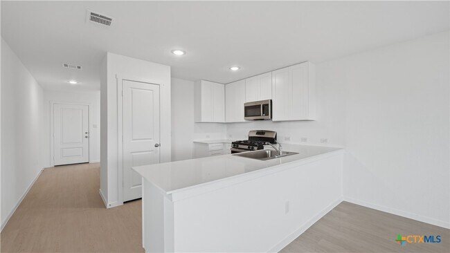 Foto del edificio - 1621 Pile Trl