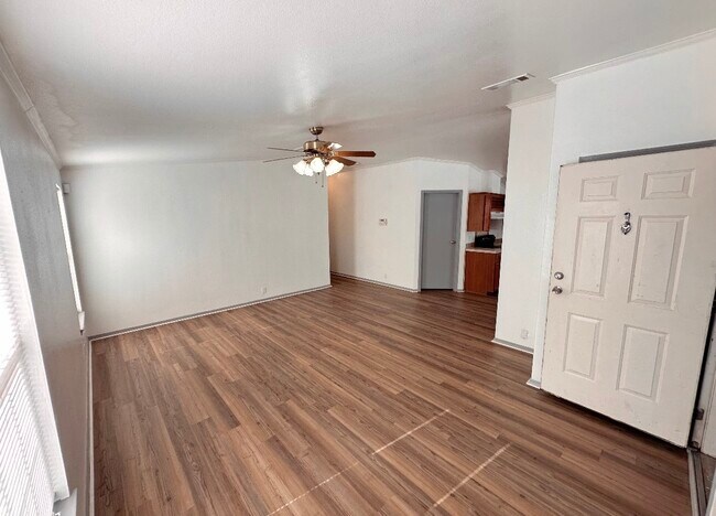 Foto del edificio - 9507 Klondike St