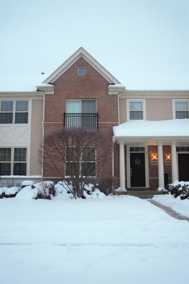 Building Photo - 2492 Waterbury Ln