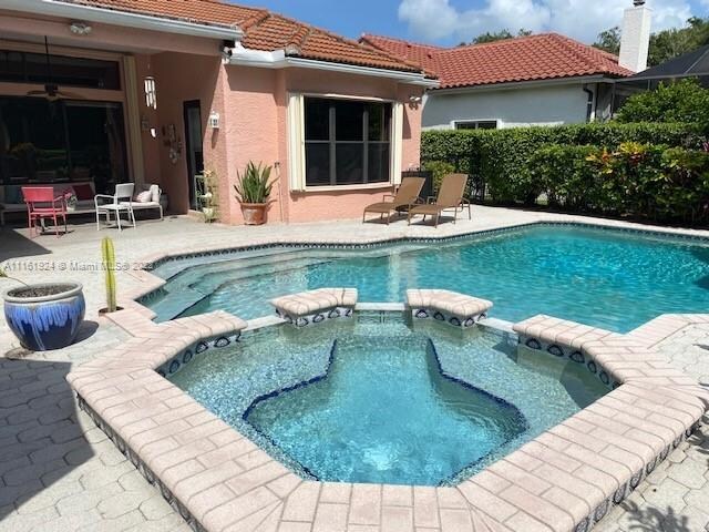 Foto principal - 3110 Hidden Hollow Ln