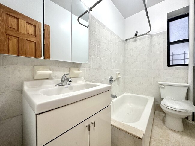 Foto del edificio - 610 W 150th St