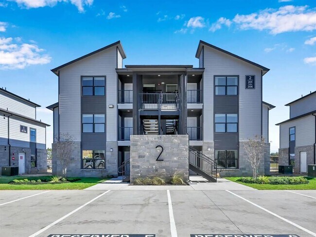 Foto del edificio - 20235 Kieth Harrow Blvd