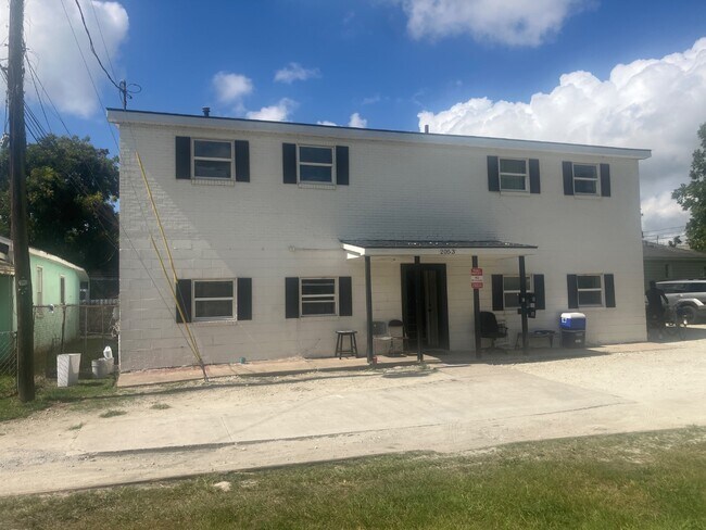 Foto del edificio - 2053 Marsia Ln