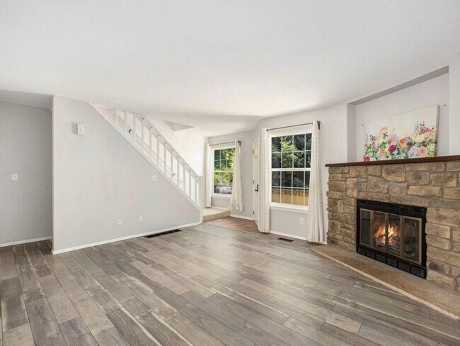 Foto del edificio - 2 Bedroom Townhome in Littleton