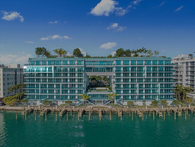 Foto del edificio - 9201 E Bay Harbor Dr