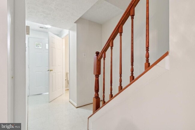 Building Photo - 8483 Aurora Ct