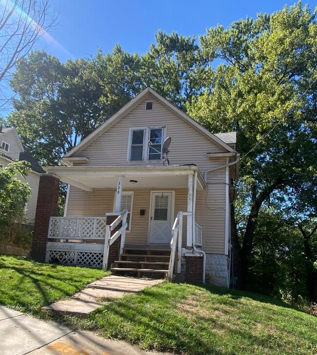 Building Photo - 328 Lease St