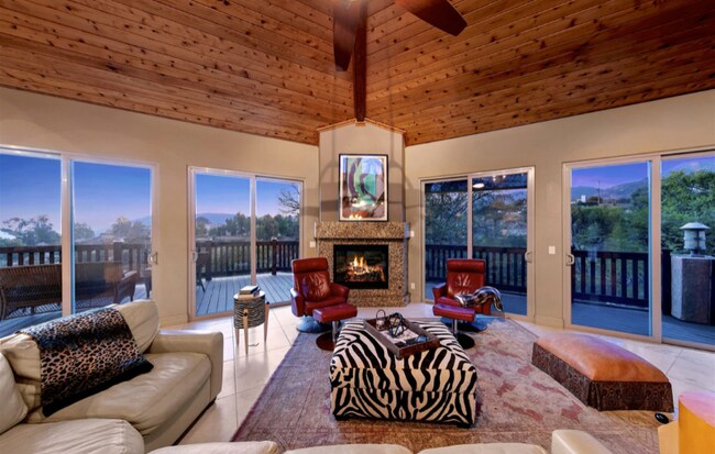 Foto del edificio - 3480 Hidden Trail Dr