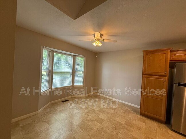 Foto del edificio - 4023 S Warmwater Ave