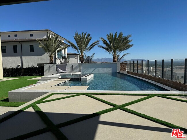 Foto del edificio - 20254 Willoughby Ln
