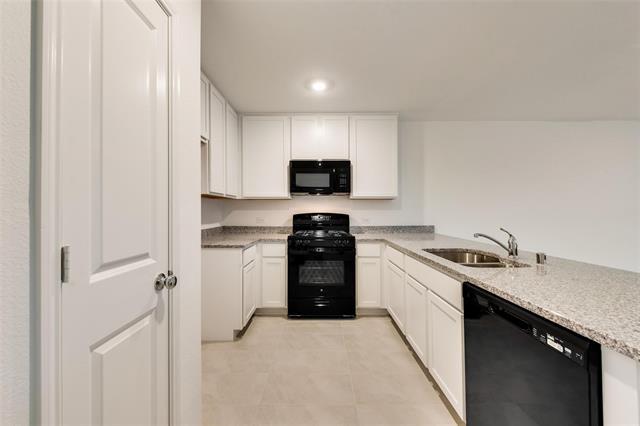 Building Photo - 9768 Skyhawk Ave