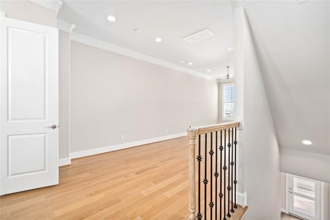 Foto del edificio - 9658 Knight Rd