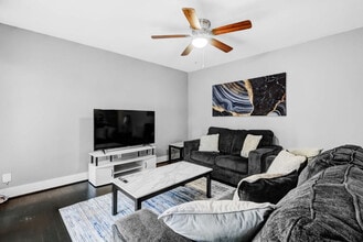 Building Photo - 2216 Hazard St