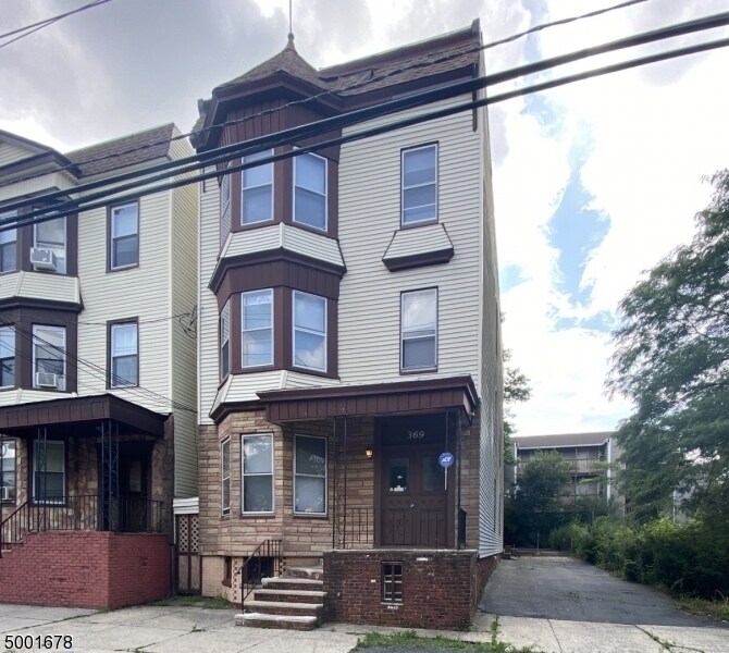 Foto principal - 369 Littleton Ave