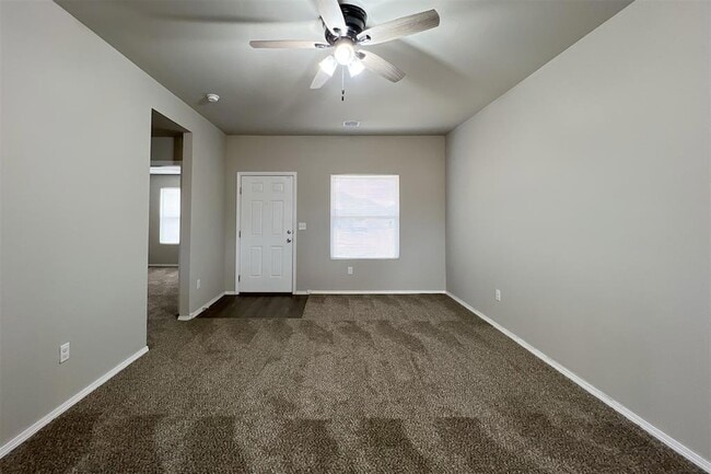 Building Photo - 4301 Driftwood Dr