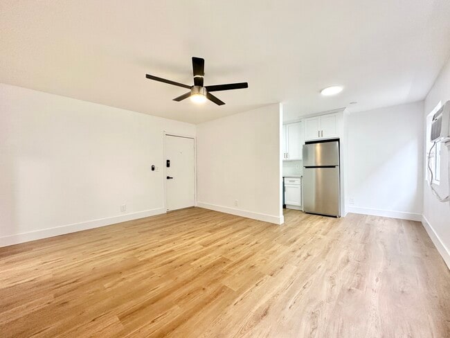 Building Photo - 5111 Harold Way