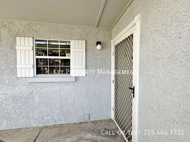 Building Photo - 3823 S Maryland Pkwy