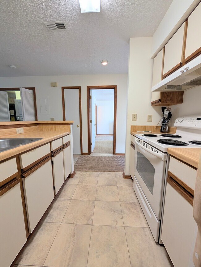 Foto del edificio - 4489 Little River Inn Ln