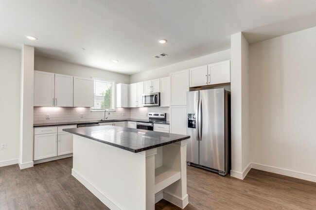 Foto del edificio - The Oaks