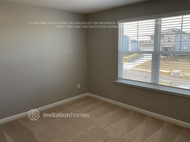 Building Photo - 536 Almere Dr