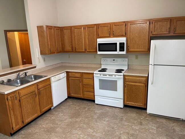 Building Photo - 3002 Butterfield Ct
