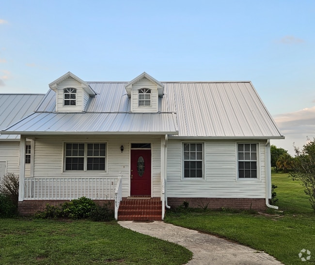 Building Photo - 5785 US-441