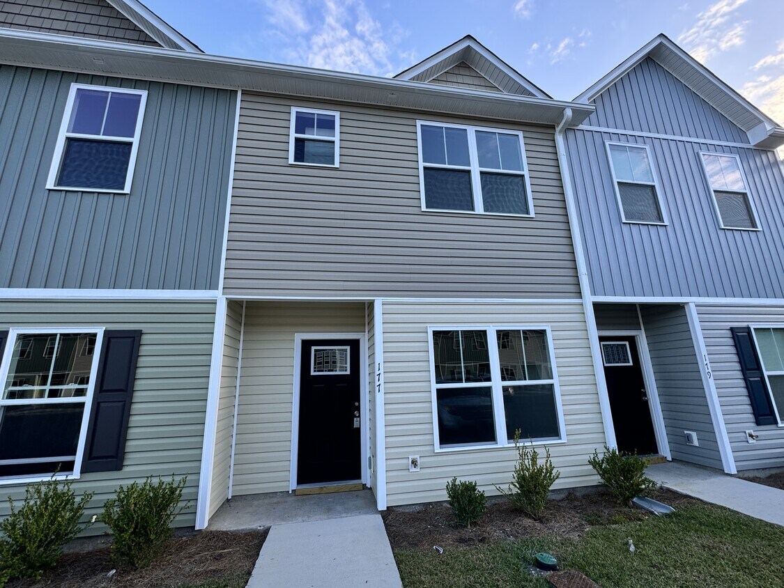 Foto principal - 177 Buckhorn Ave