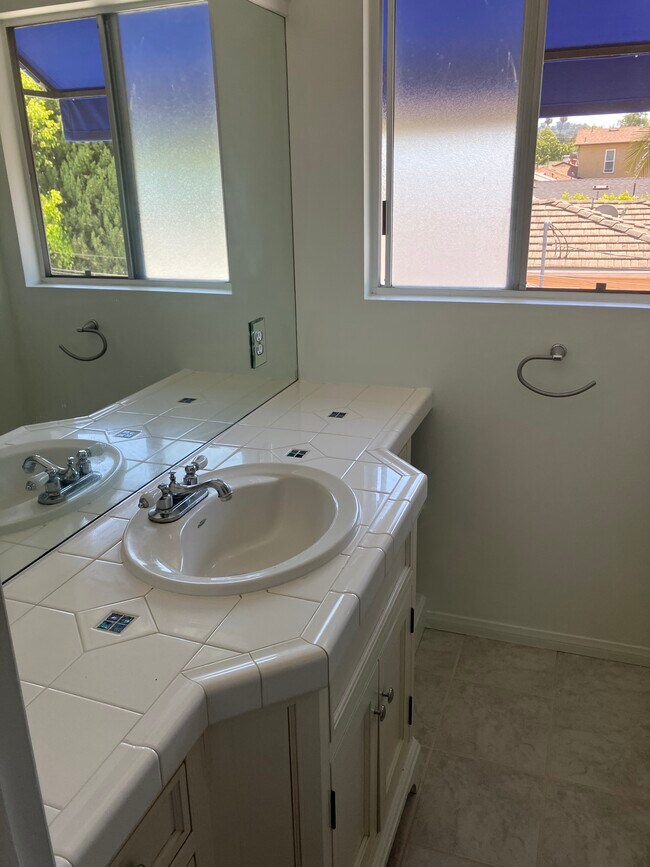 Building Photo - 3067 Lucinda Ln
