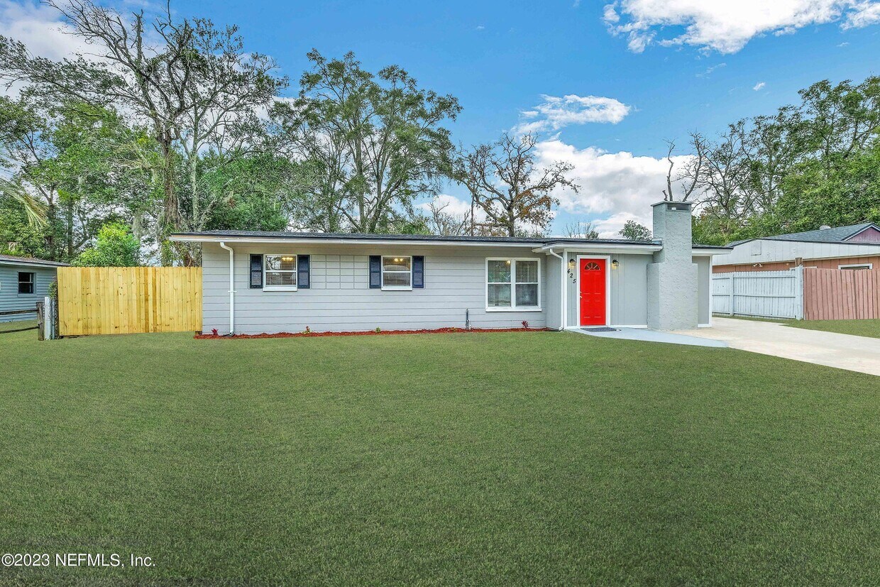 Building Photo - 425 Hayton Ave