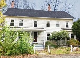 Building Photo - 244 Lippincott Rd