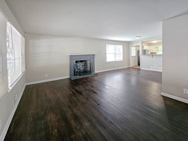 Foto del edificio - 4-Bedroom Ranch in the Heart of Atlanta – ...