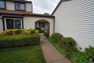 Building Photo - 906 Gotham Ct S