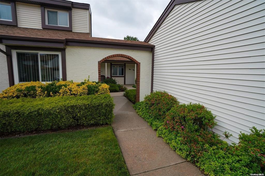 Foto principal - 906 Gotham Ct S