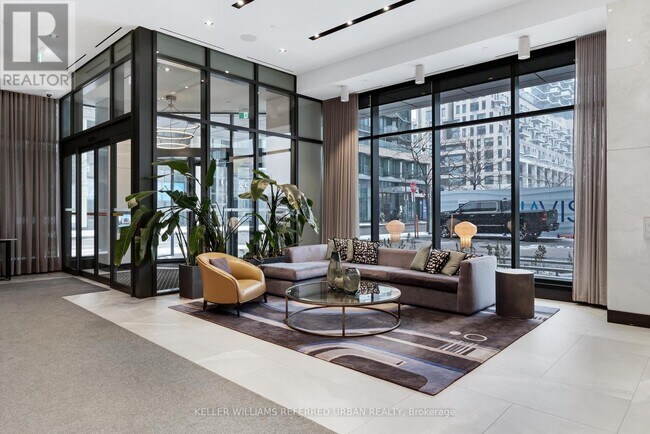 Building Photo - 1 Edgewater Dr